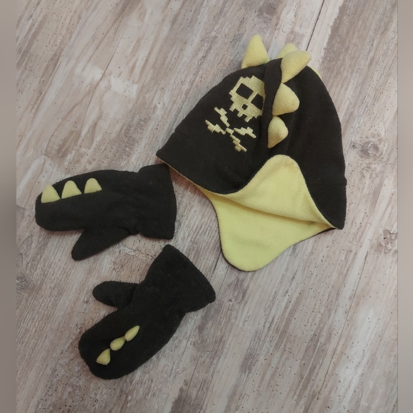 Toddler Toque and mittens set - Picture 5 of 7